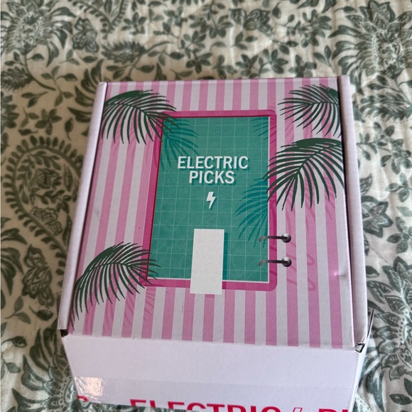 Electric Picks x Danielle Eilers Necklace Set - Picture 10 of 10